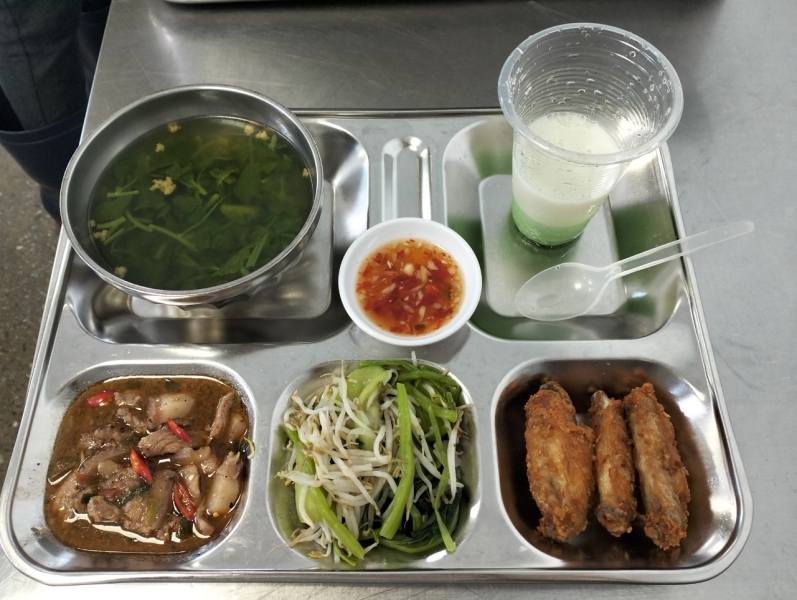 Suất ăn công nghiệp - Suất Ăn Công Nghiệp Joyme - Công Ty TNHH Life Bridge Việt Nam